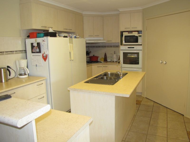 11 Crombe Court, Newborough VIC 3825