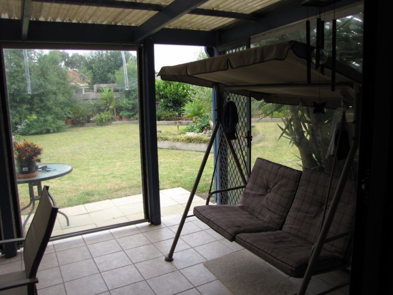 11 Crombe Court, Newborough VIC 3825