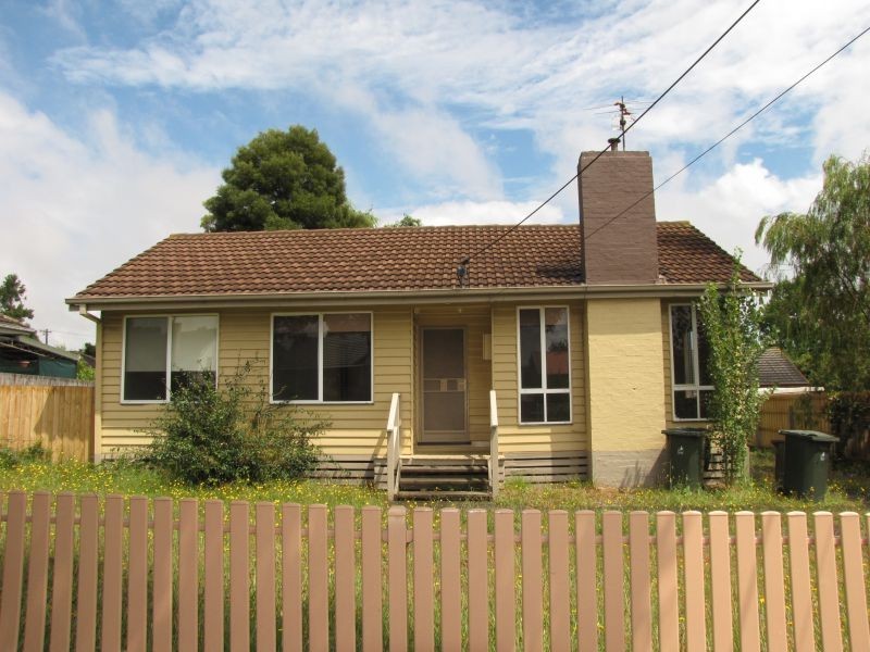 24 Kent Street, Moe VIC 3825