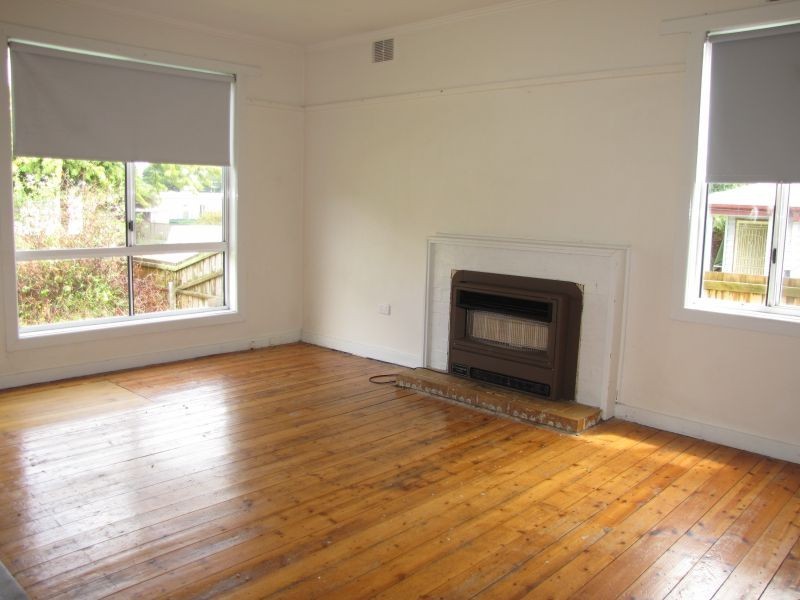 27 Kent Street, Moe VIC 3825
