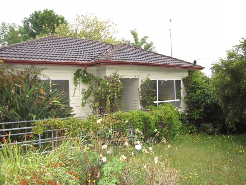 2 Pruden Street, Moe VIC 3825