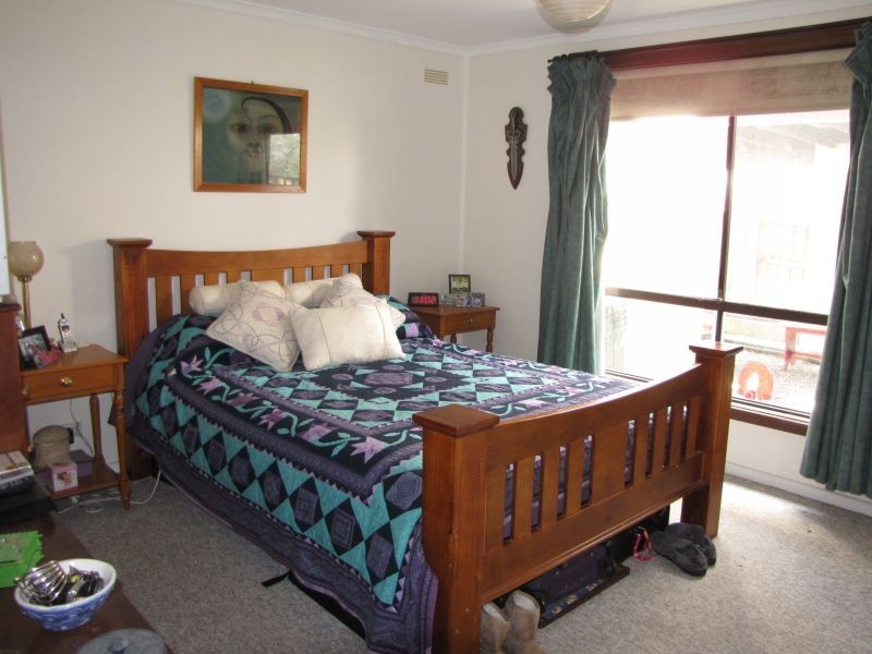 9 Childers Street, Newborough VIC 3825