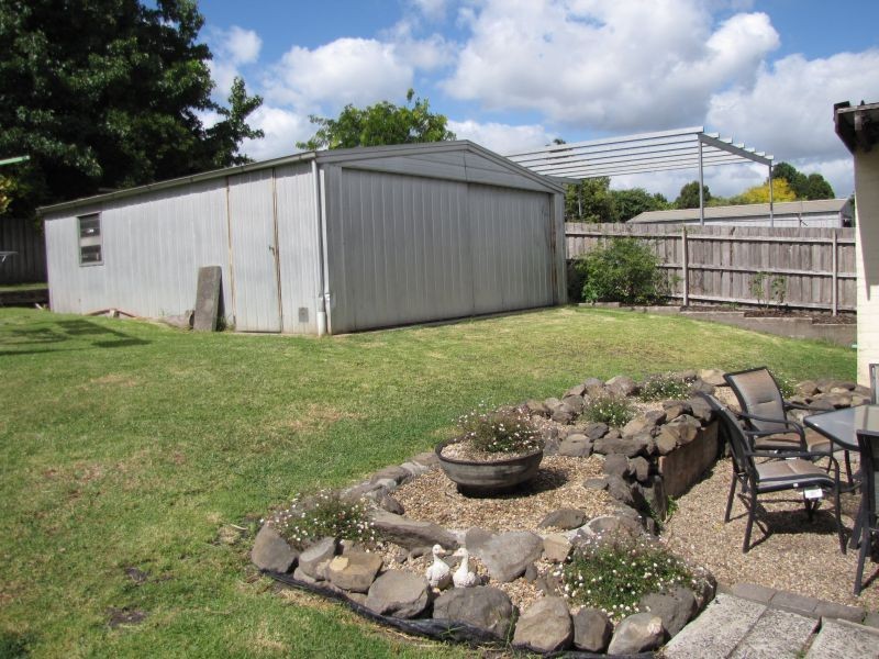 9 Childers Street, Newborough VIC 3825