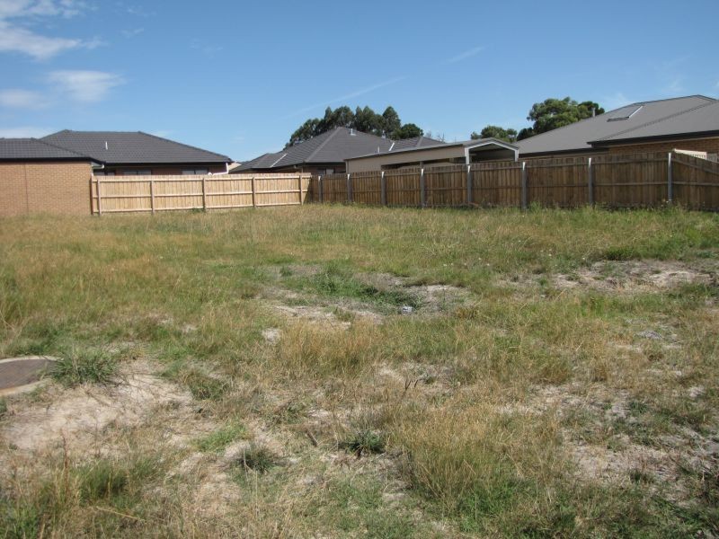14 Sweetwater Place, Moe VIC 3825