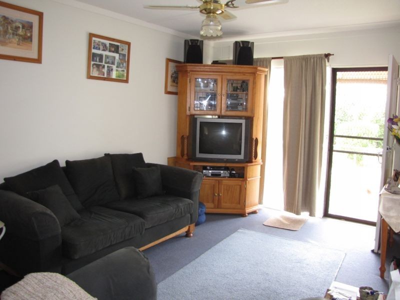 2/15 Railway Crescent, Moe VIC 3825