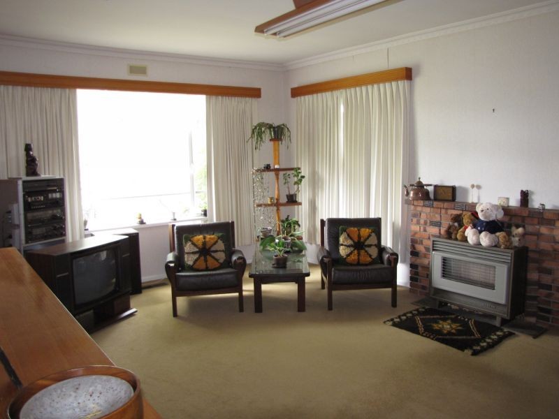 17 Monash Road, Newborough VIC 3825