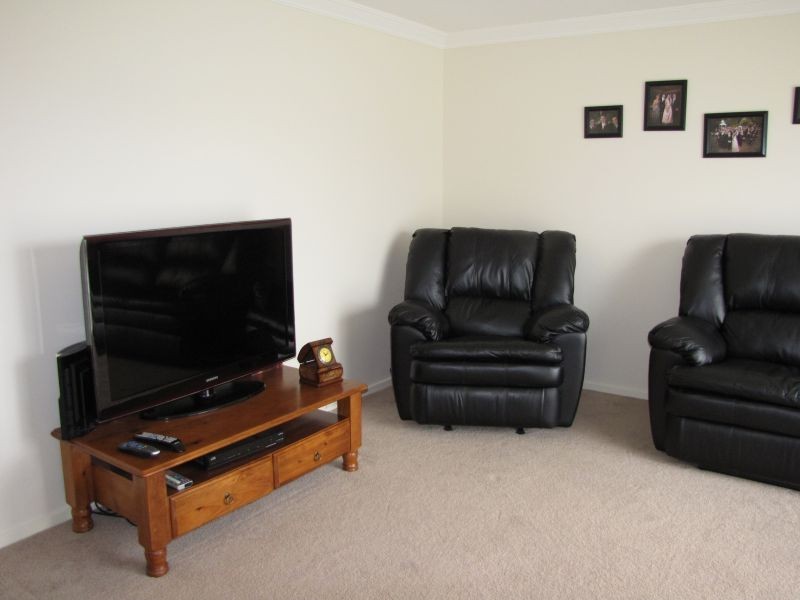 8 Copperhead Court, Newborough VIC 3825