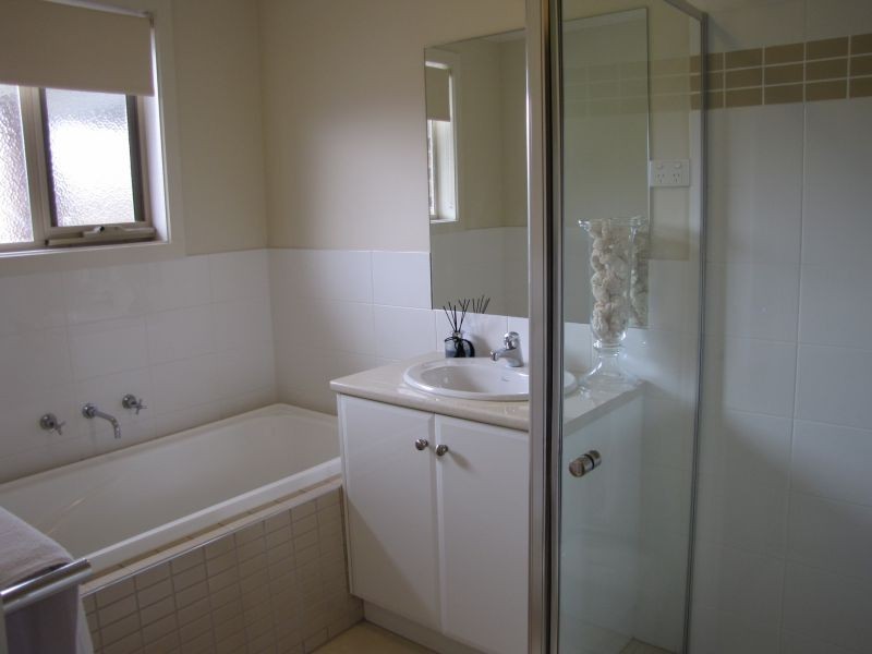 8 Copperhead Court, Newborough VIC 3825