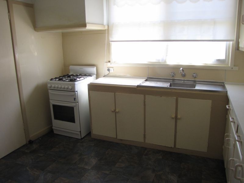 52 Service Road, Moe VIC 3825