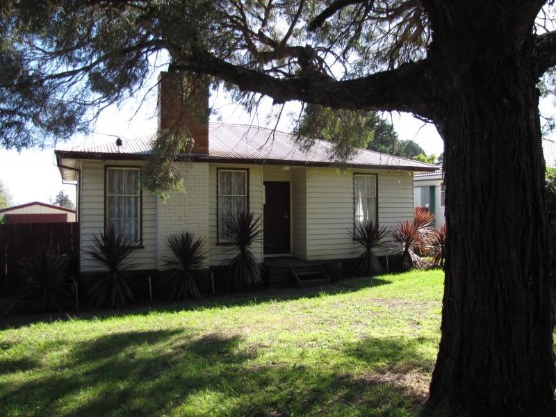 52 Service Road, Moe VIC 3825