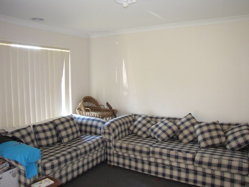 5 Crombe Court, Newborough VIC 3825