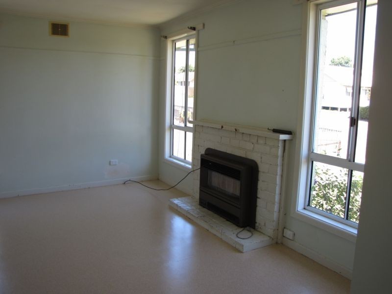 11 Caldwell Street, Moe VIC 3825