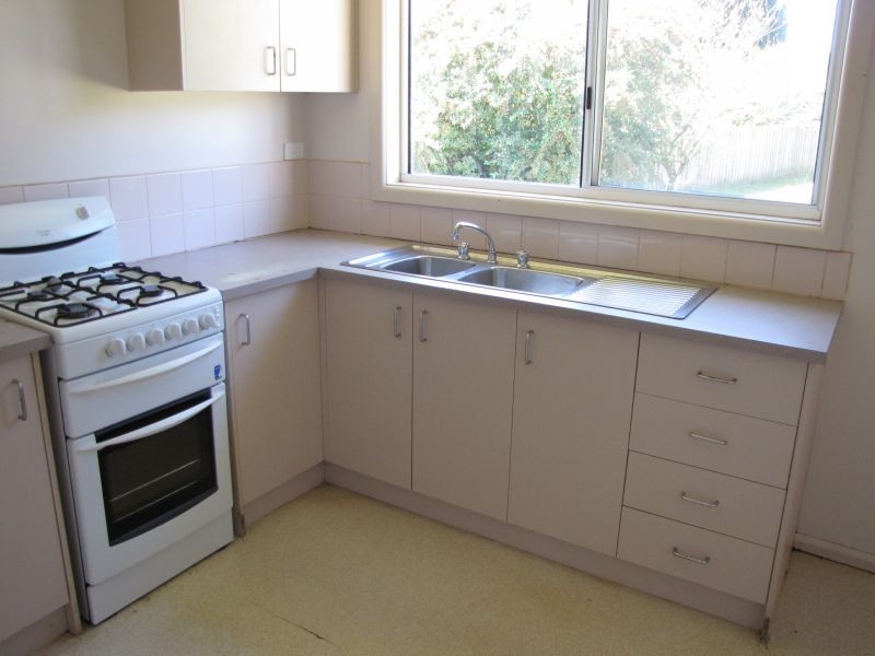 11 Caldwell Street, Moe VIC 3825