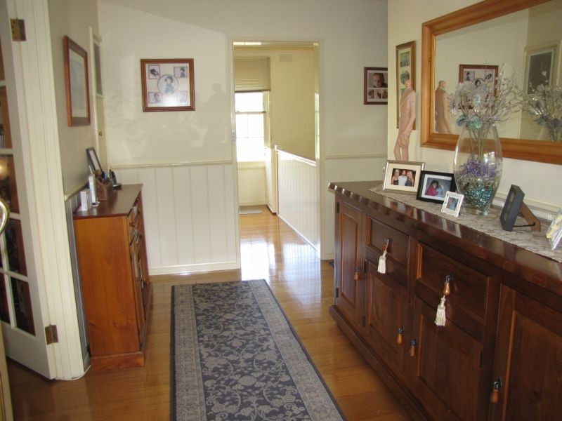 11 Smallburn Avenue, Newborough VIC 3825