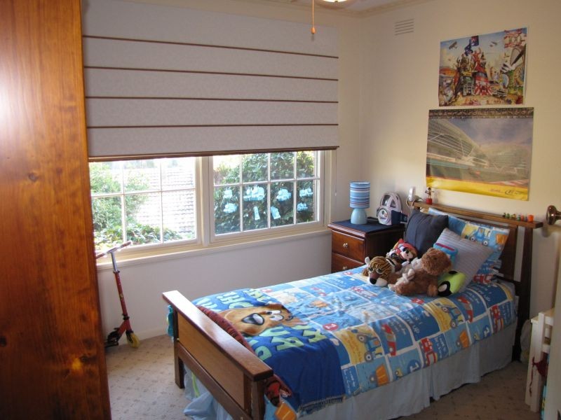 11 Smallburn Avenue, Newborough VIC 3825