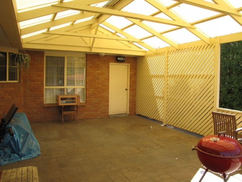 22 Jeeralang Avenue, Newborough VIC 3825