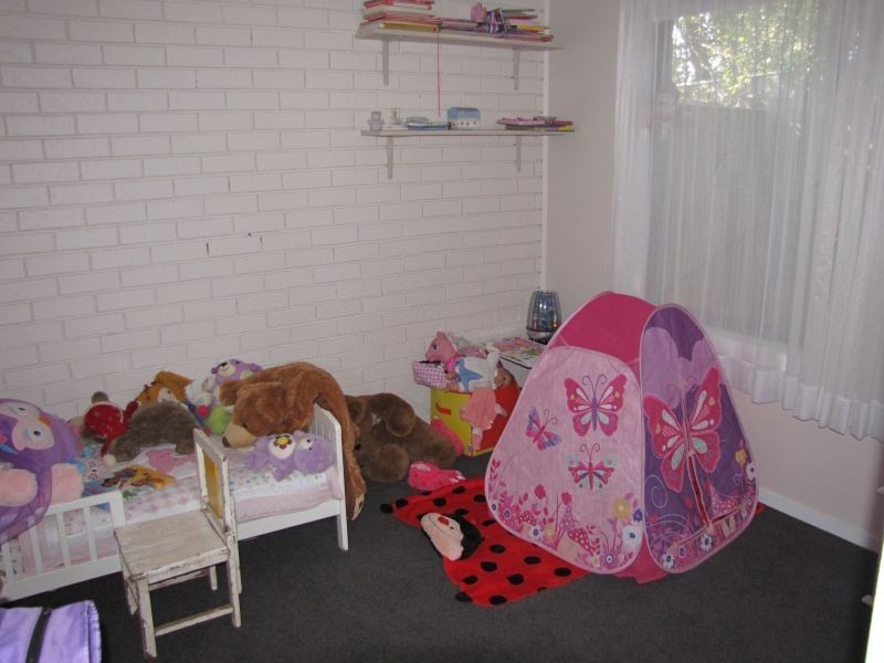 3/2 Joy Street, Newborough VIC 3825