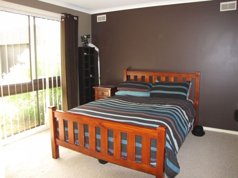 12 Belvedere Court, Newborough VIC 3825