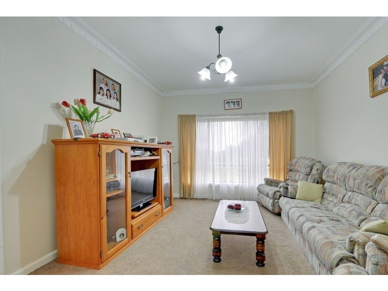 123 Lloyd Street, Moe VIC 3825