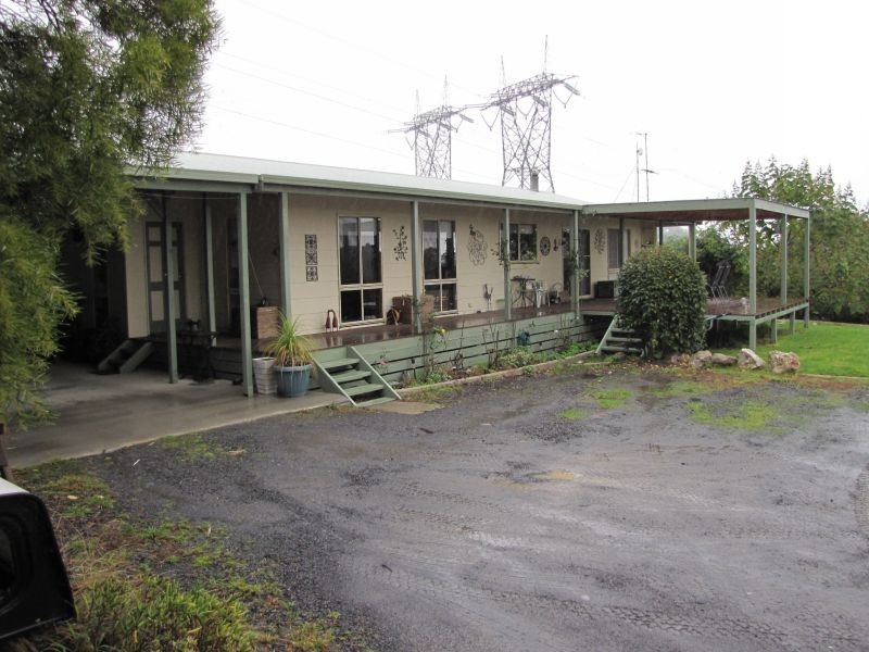56 Yasmin Drive, Hernes Oak VIC 3825