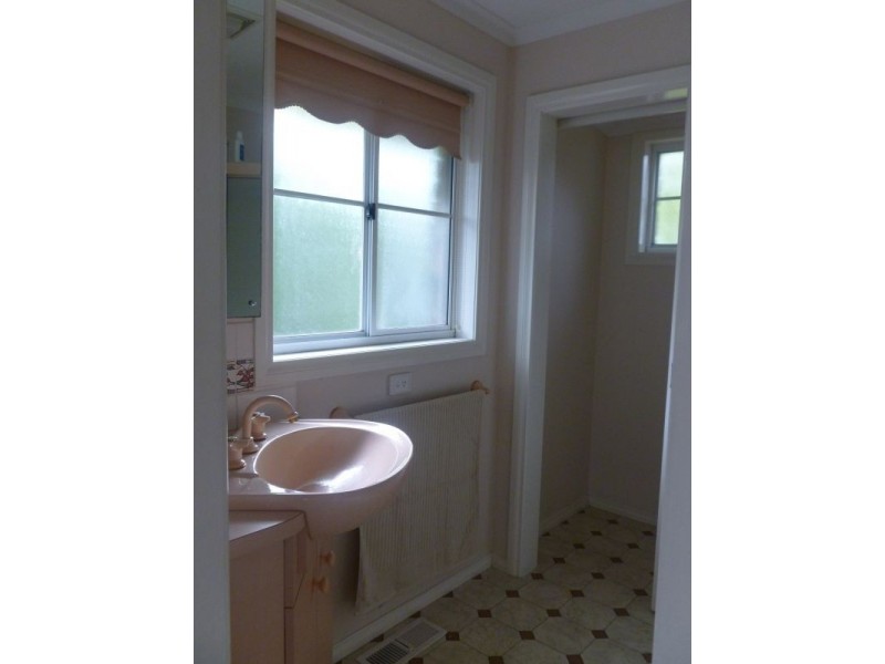 9 Wirrana Drive, Moe VIC 3825