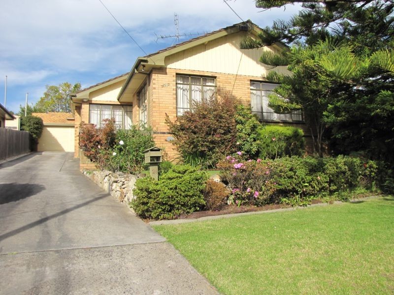 26 Bayley Street, Moe VIC 3825