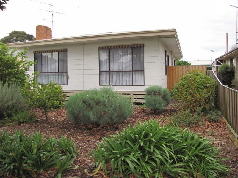 8 Kent Street, Moe VIC 3825