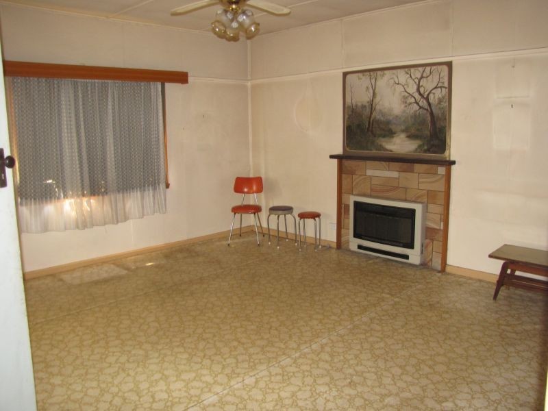 33 Shanahan Parade, Newborough VIC 3825