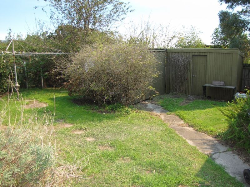 33 Shanahan Parade, Newborough VIC 3825