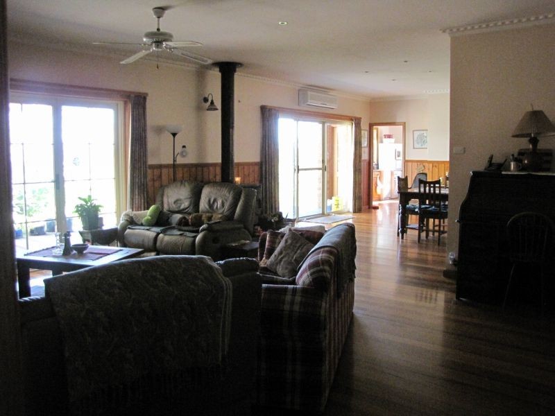 17 Adam View Court, Tanjil East VIC 3825