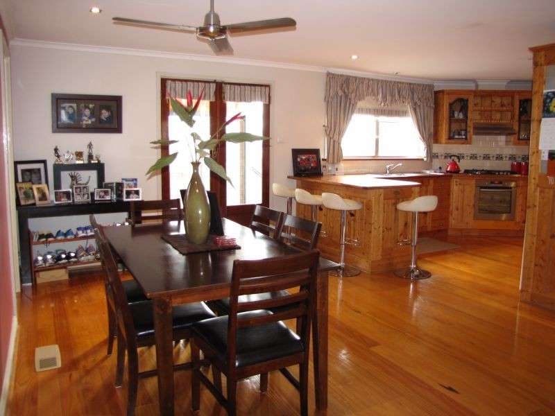 14 Staff Street, Moe VIC 3825