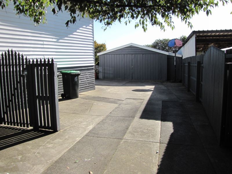 14 Staff Street, Moe VIC 3825