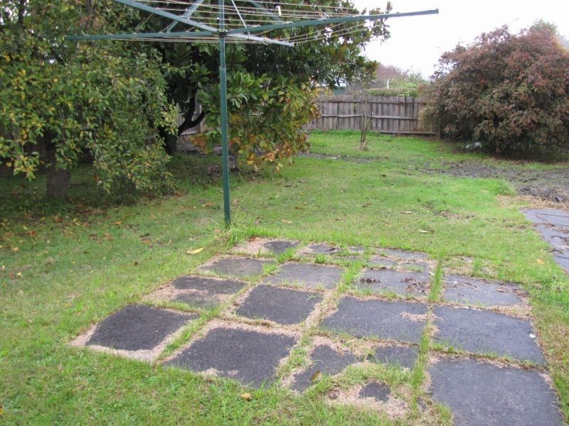 18 Boolarra Avenue, Newborough VIC 3825