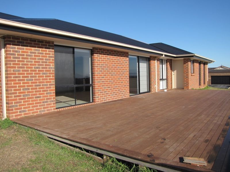 1 Ashlyn Parade, Moe VIC 3825