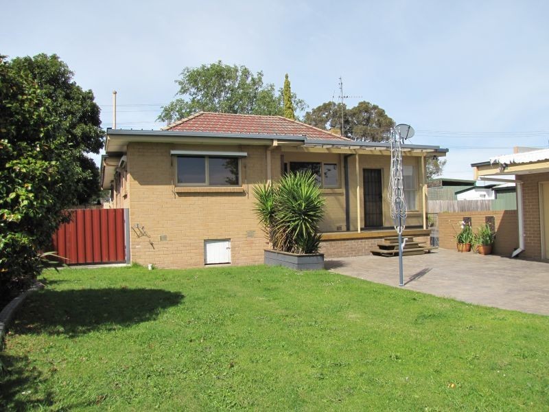 2A Vale Street, Moe VIC 3825