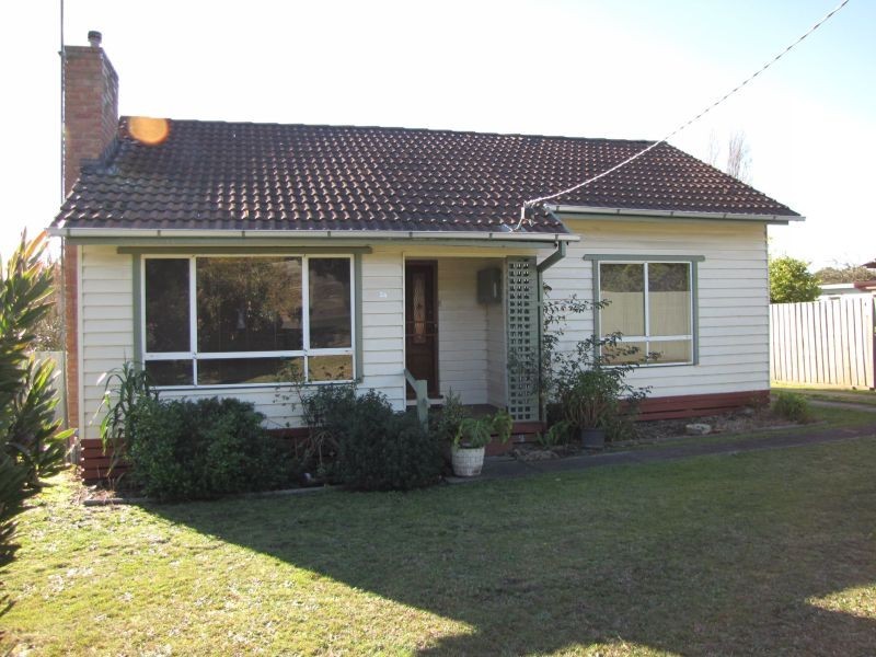 24 Service Road, Moe VIC 3825