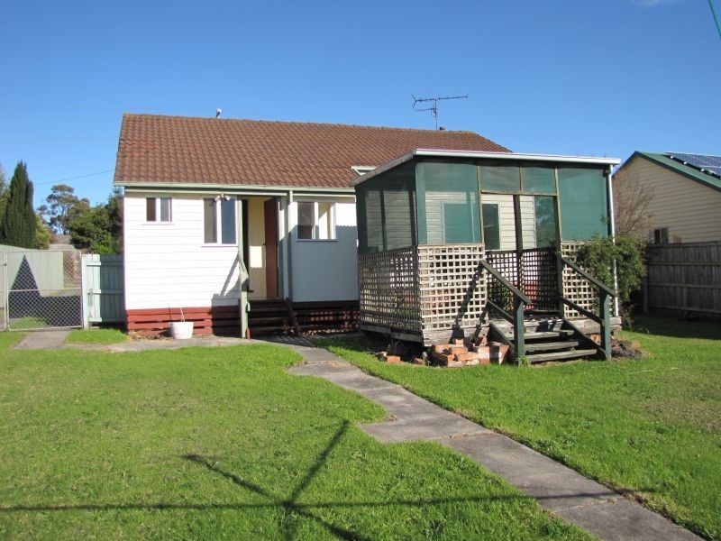 24 Service Road, Moe VIC 3825