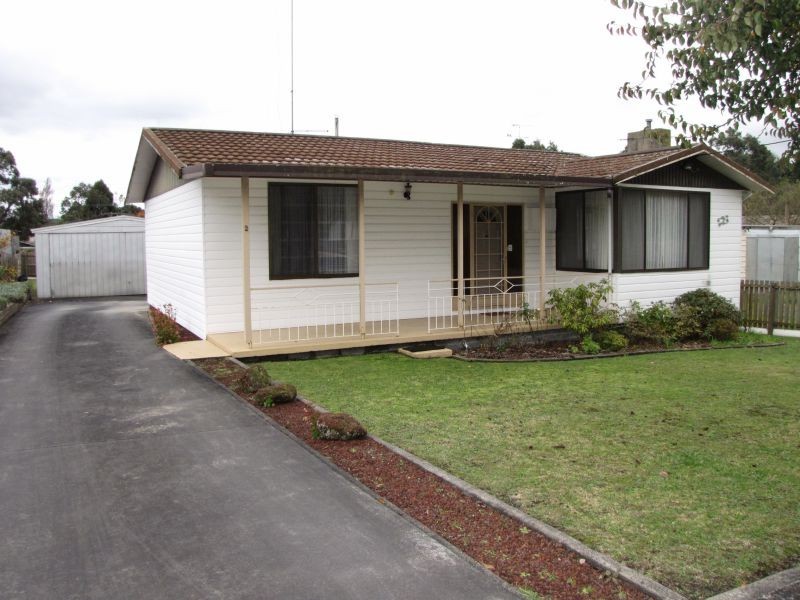 2 Yinnar Street, Newborough VIC 3825