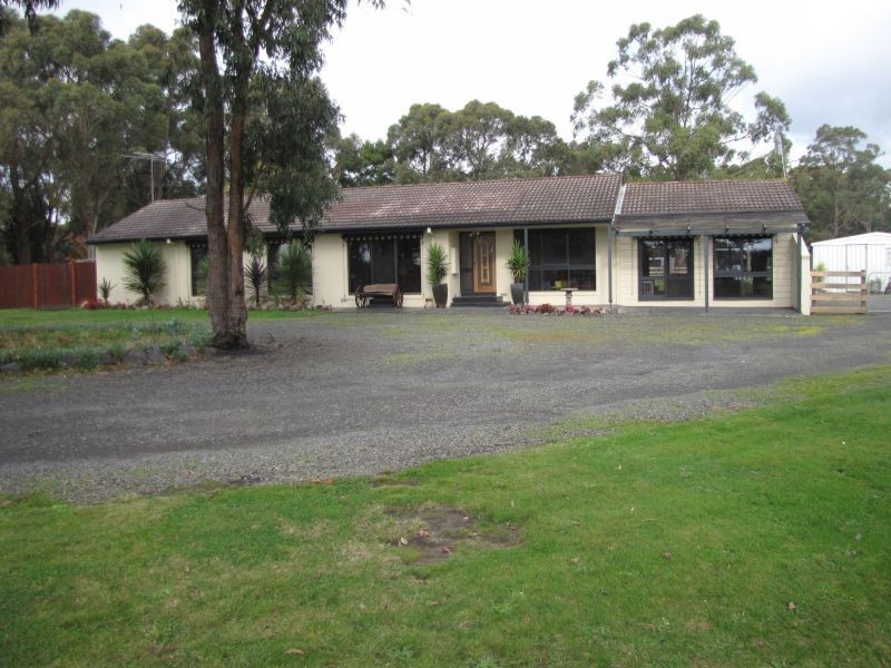 7 Frys Track, Newborough VIC 3825