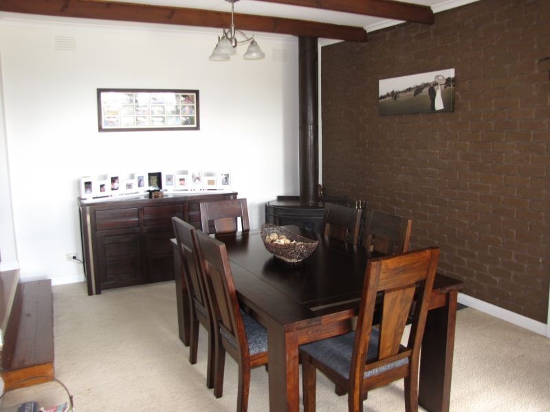 7 Frys Track, Newborough VIC 3825