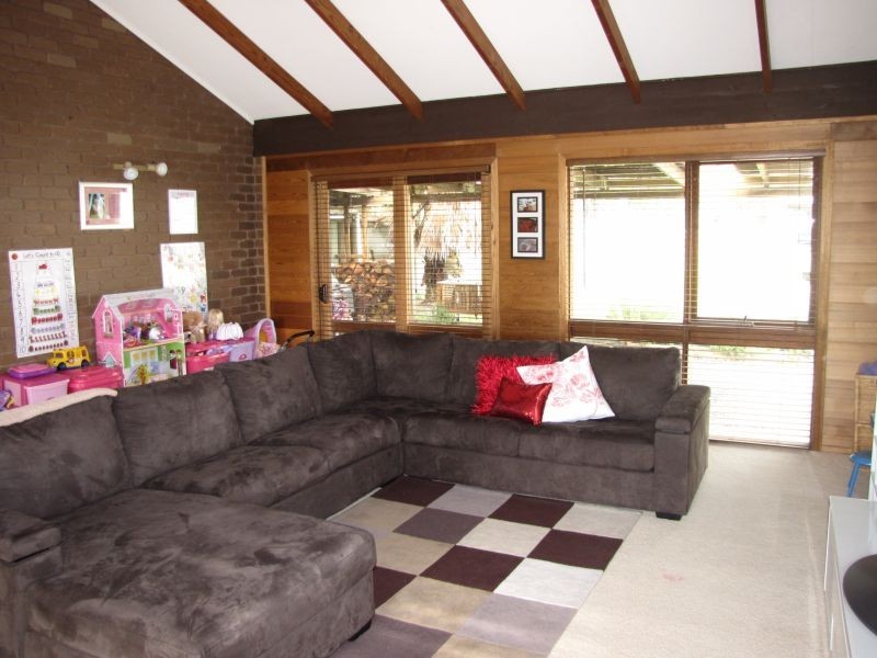 7 Frys Track, Newborough VIC 3825