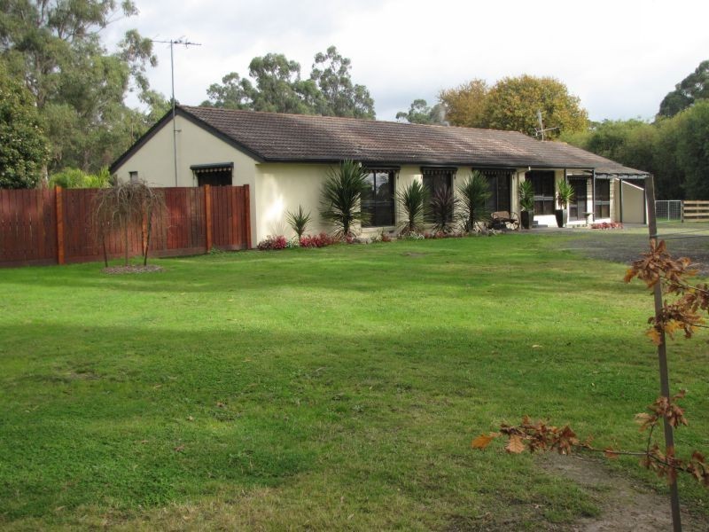 7 Frys Track, Newborough VIC 3825