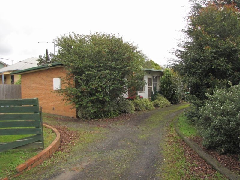 1-4,11 Durham Road, Newborough VIC 3825