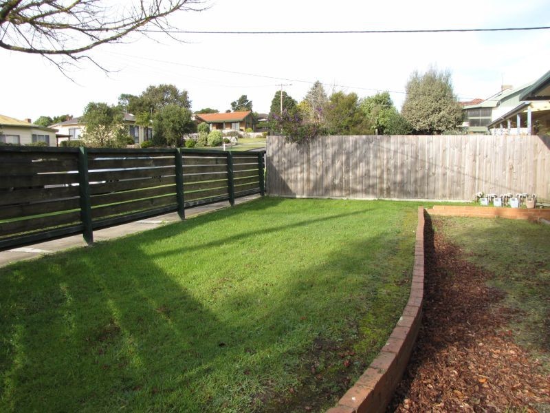 1-4,11 Durham Road, Newborough VIC 3825
