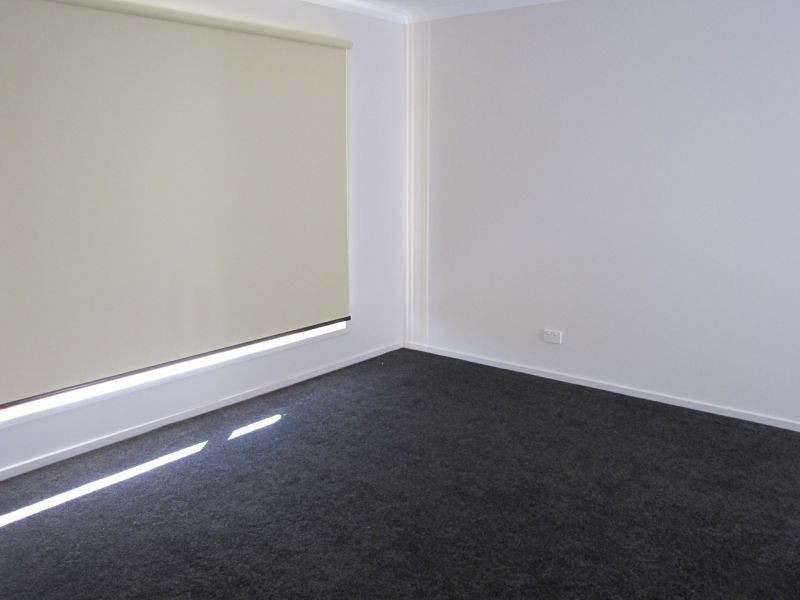 53 Sweetwater Place, Moe VIC 3825