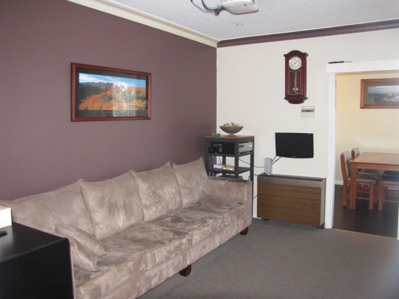 17 William Street, Newborough VIC 3825