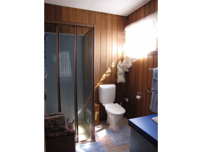 24 Lisle Street, Moe VIC 3825