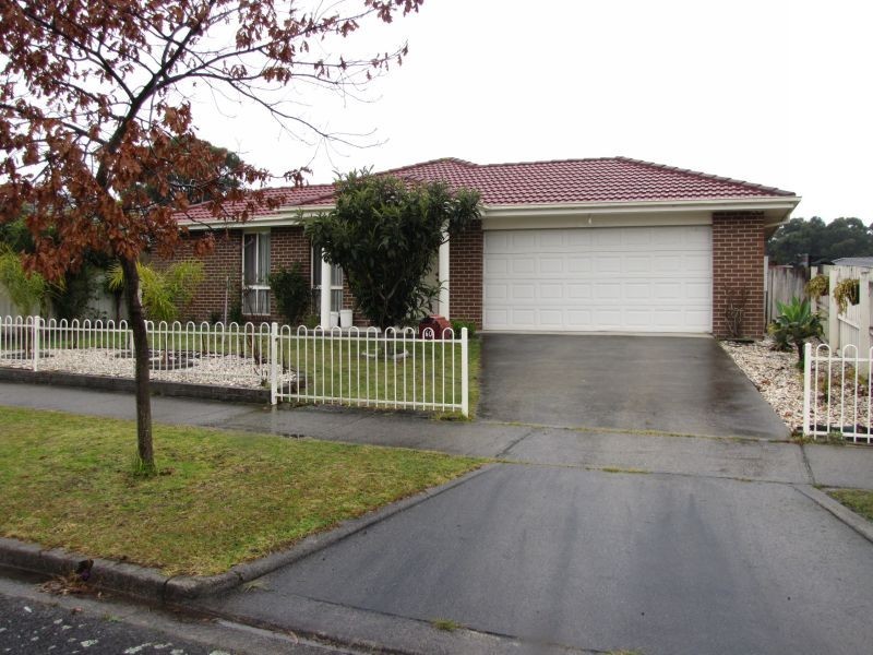60 Dinwoodie Drive, Newborough VIC 3825