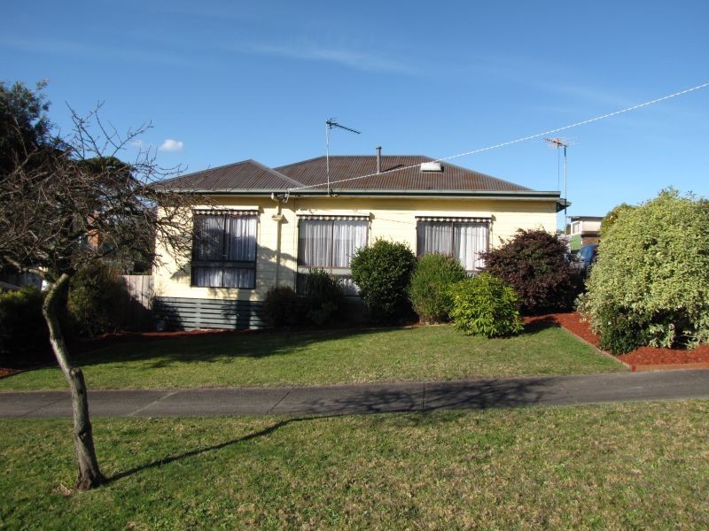 12 Durham Road, Newborough VIC 3825
