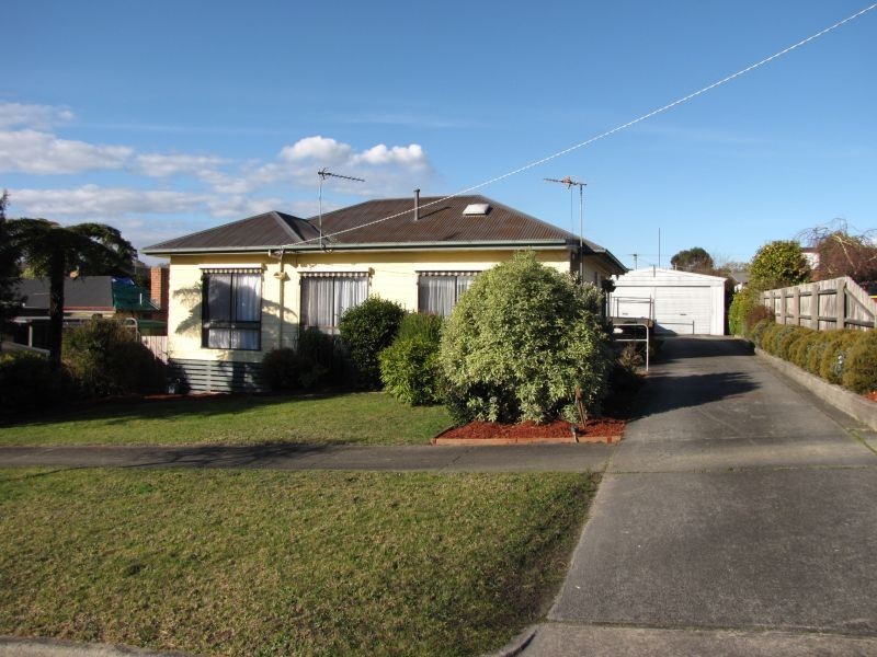 12 Durham Road, Newborough VIC 3825